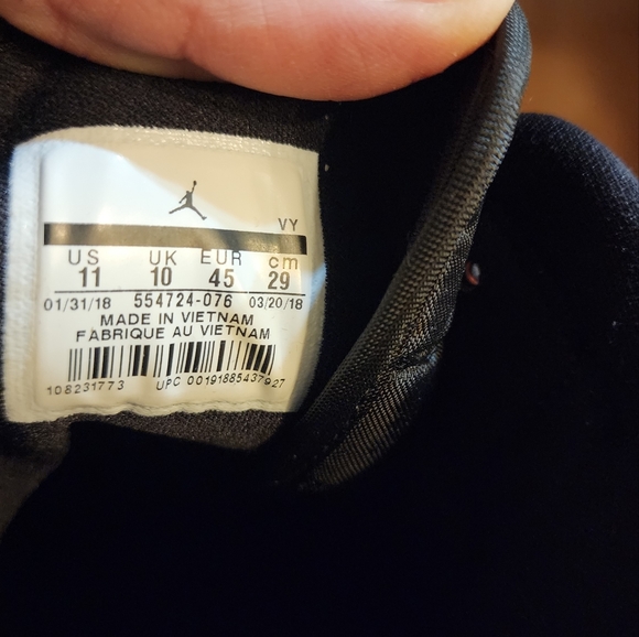 Nike Air Jordan black and red with yellow insignia - Picture 8 of 11